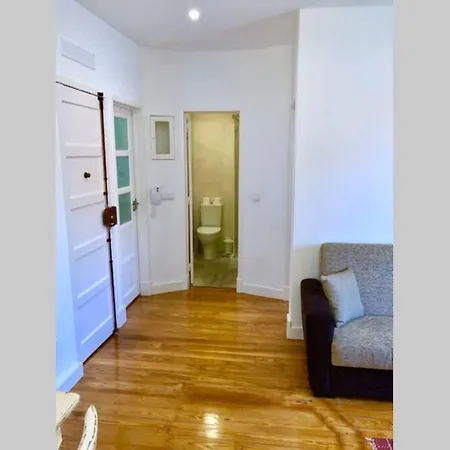 32 2 - Heart Of Private Apartment, Bairro Alto Lissabon