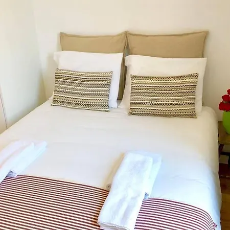 32 2 - Heart Of Private Apartment, Bairro Alto Lisbona